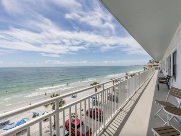 Perfect Beachfront view in Treasure Island